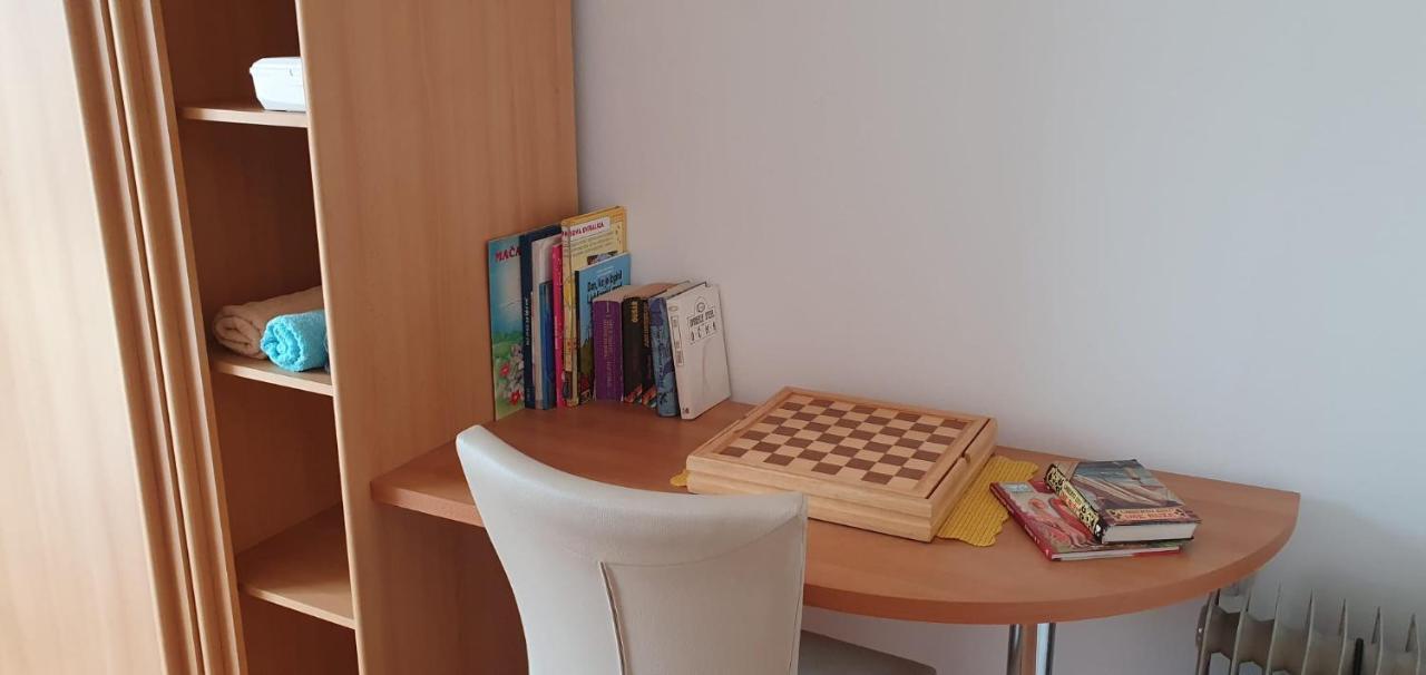 Apartmani Sonia Njivice Bagian luar foto