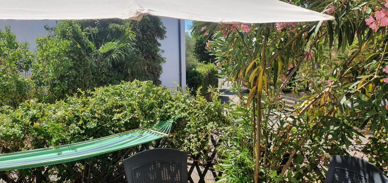 Apartmani Sonia Njivice Bagian luar foto