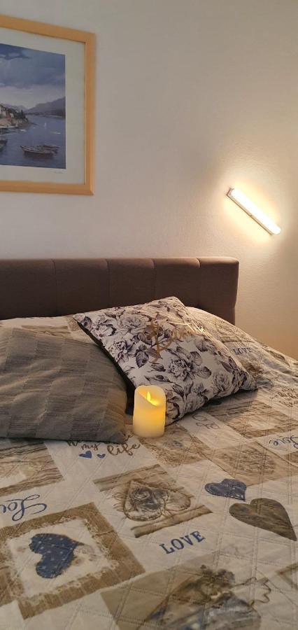Apartmani Sonia Njivice Bagian luar foto