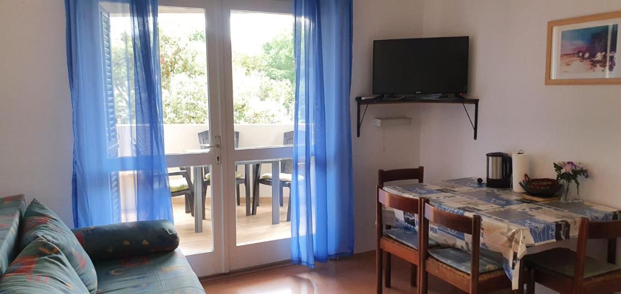 Apartmani Sonia Njivice Bagian luar foto