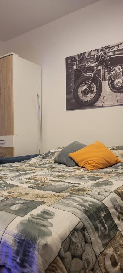 Apartmani Sonia Njivice Bagian luar foto
