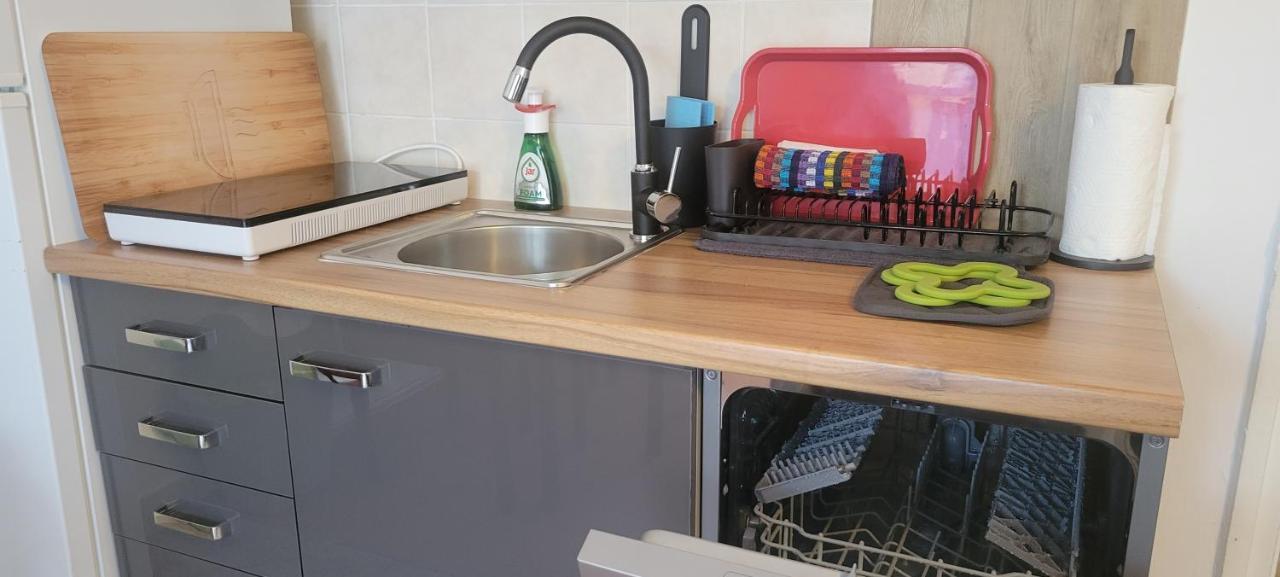 Apartmani Sonia Njivice Bagian luar foto