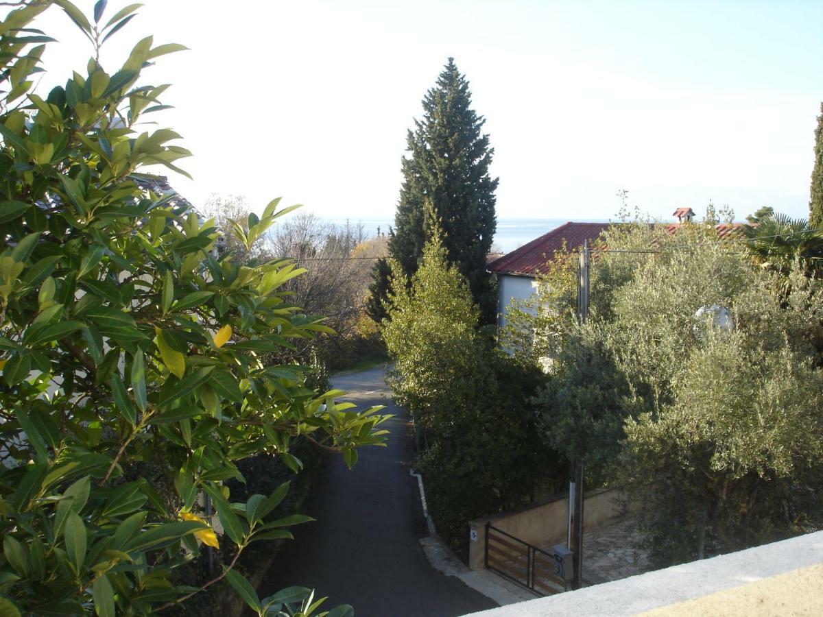 Apartmani Sonia Njivice Bagian luar foto